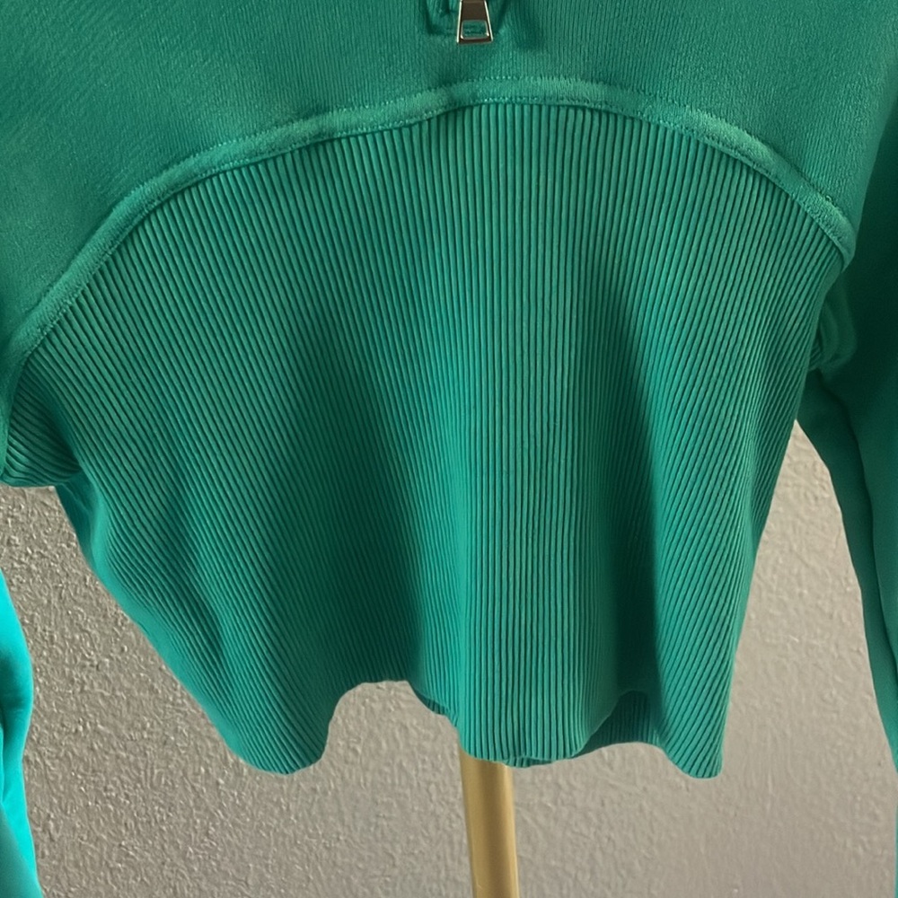 Nike Women's Teal Long Sleeve cropped sweater Top - Picture 4 of 9
